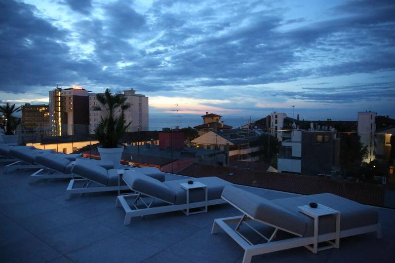 Hotel Monaco 4*